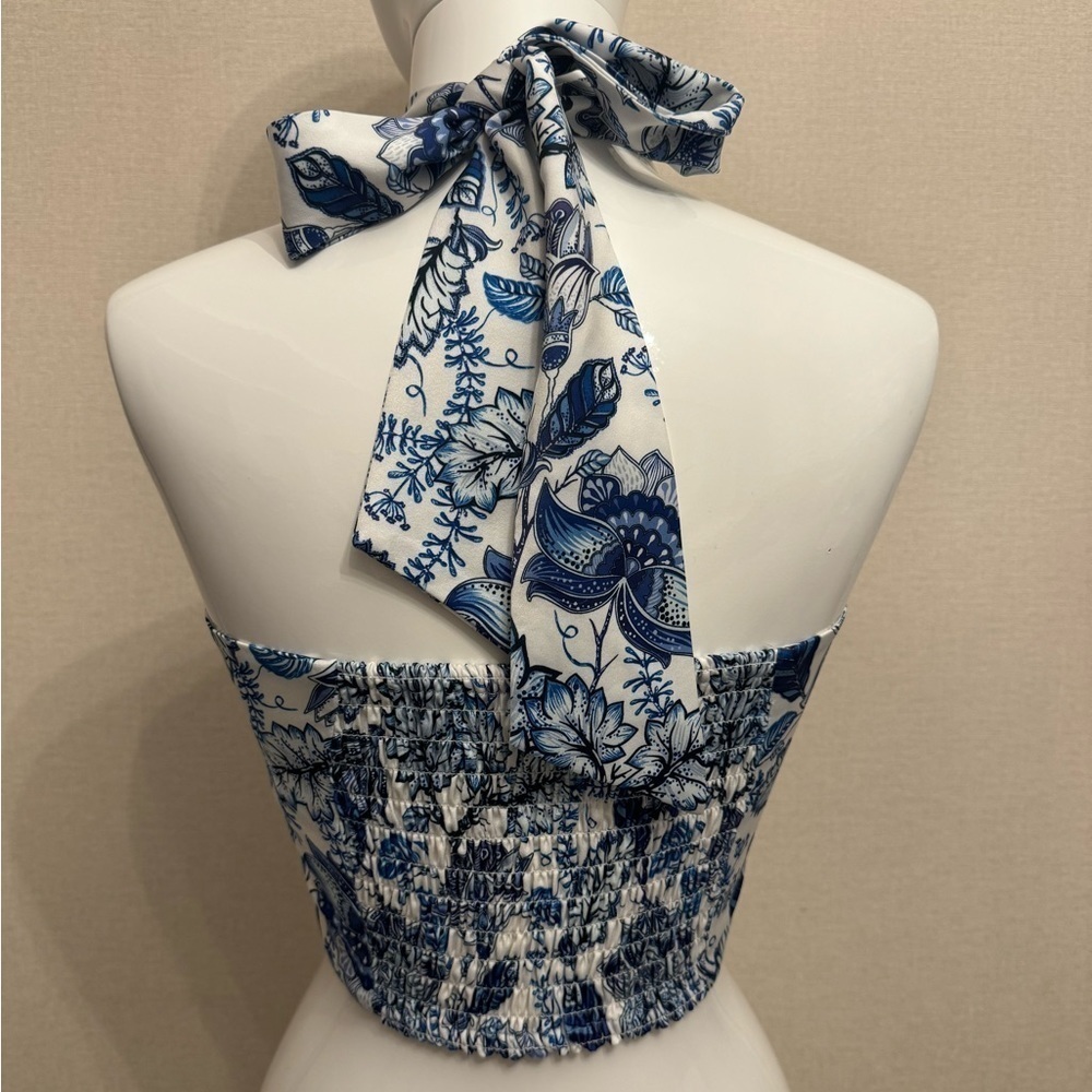 Bebe Ring Detail Printed Halter Top 2 - Picture 4 of 12